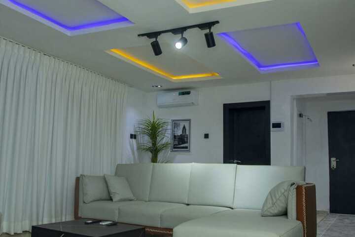 Room 15 of 23
