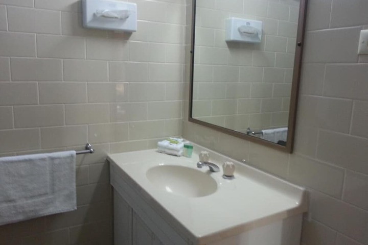 Room 16 of 16