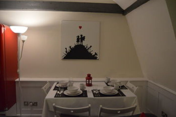Room 25 of 34