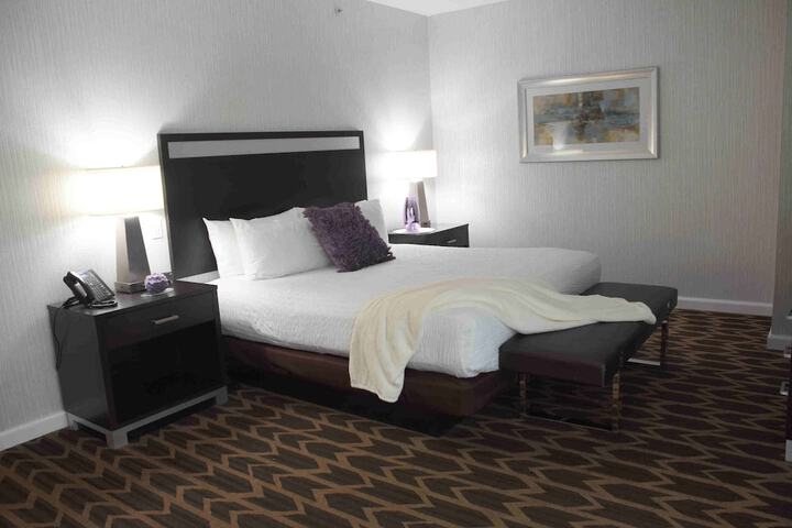 Standard | King Bed (1 of 11)