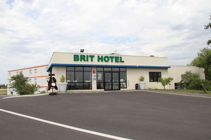 Hotel 47 of 48
