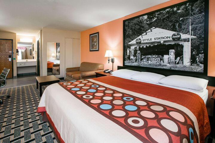 1 King Bed (17 of 18)