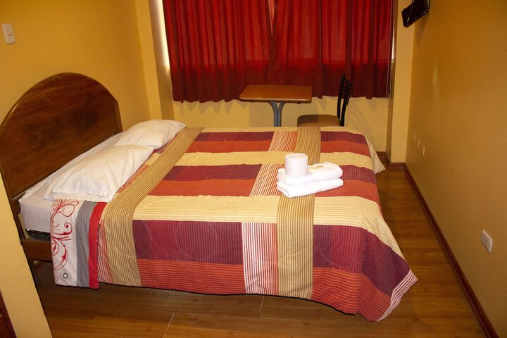 Room 6 of 11
