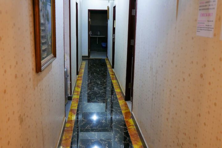 Ballroom/Hall 45 of 46