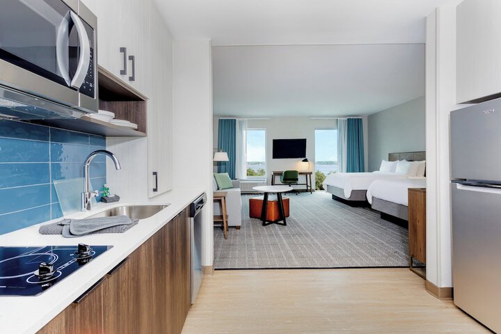 2 Queen Studio Suite (2 of 13)