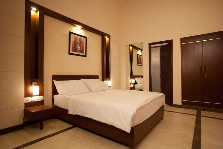 Room 5 of 26