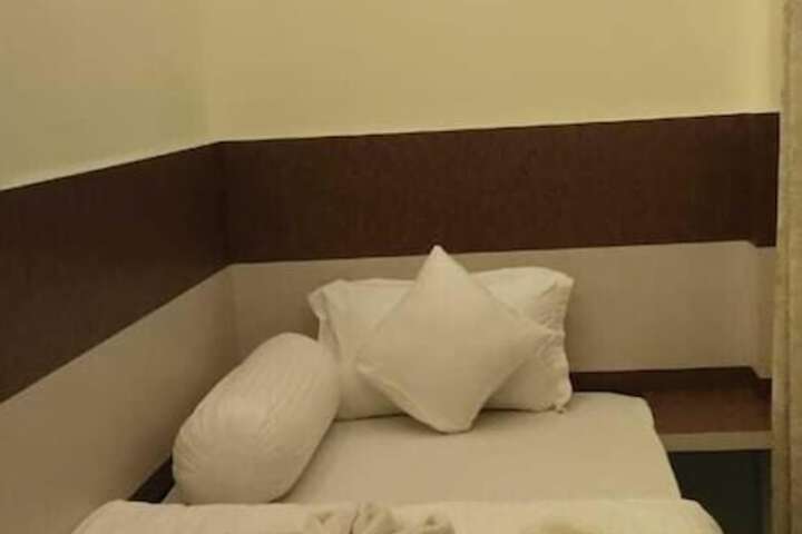 Room 25 of 70