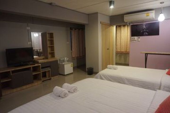 Room 35 of 40
