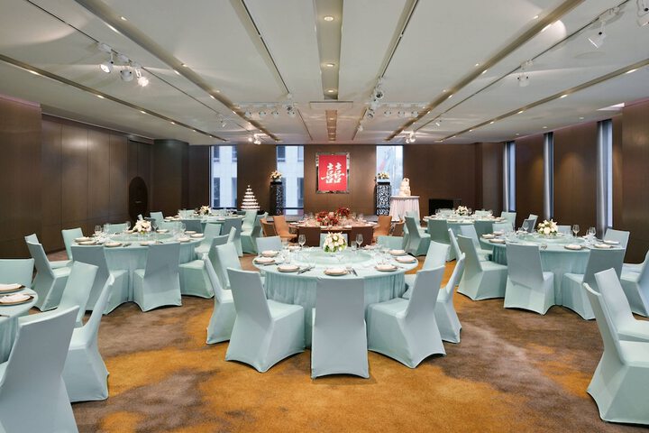 Ballroom/Hall 105 of 117