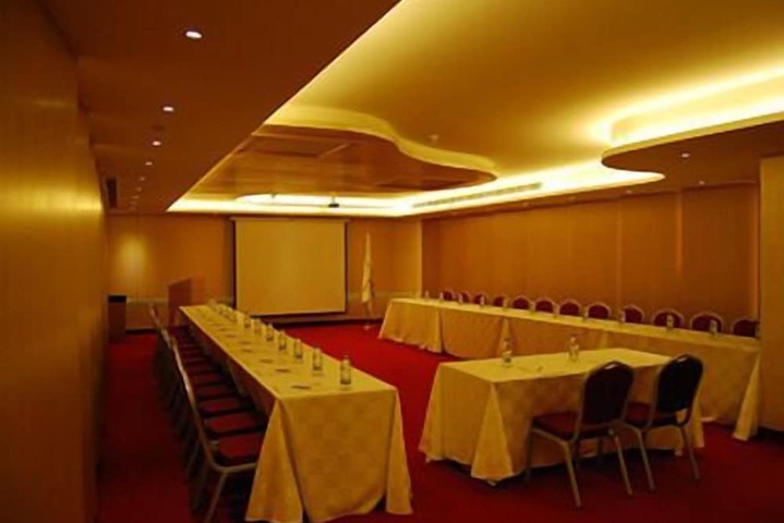 Meeting 33 of 37