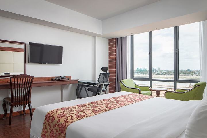 Room 17 of 42
