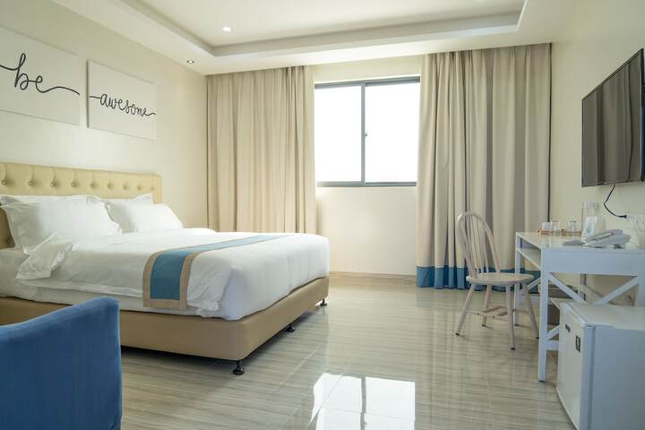 Room 42 of 62