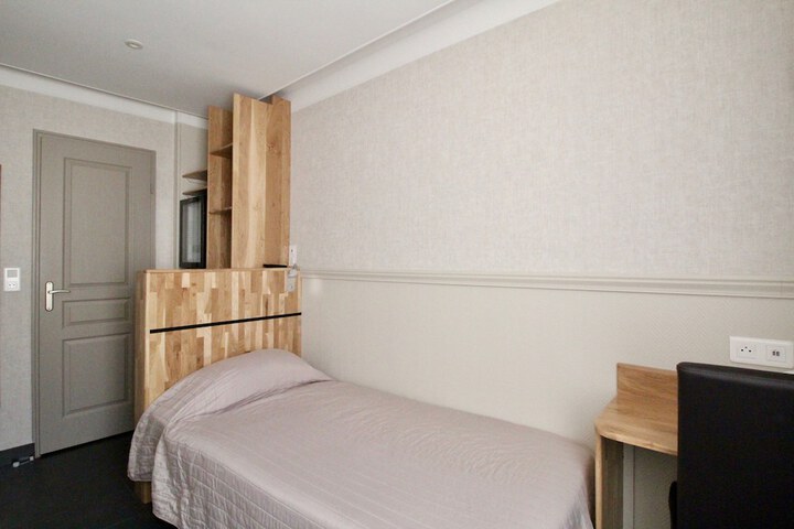Room 51 of 71