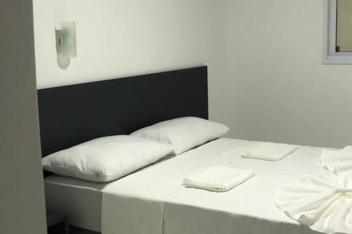 Room 3 of 52