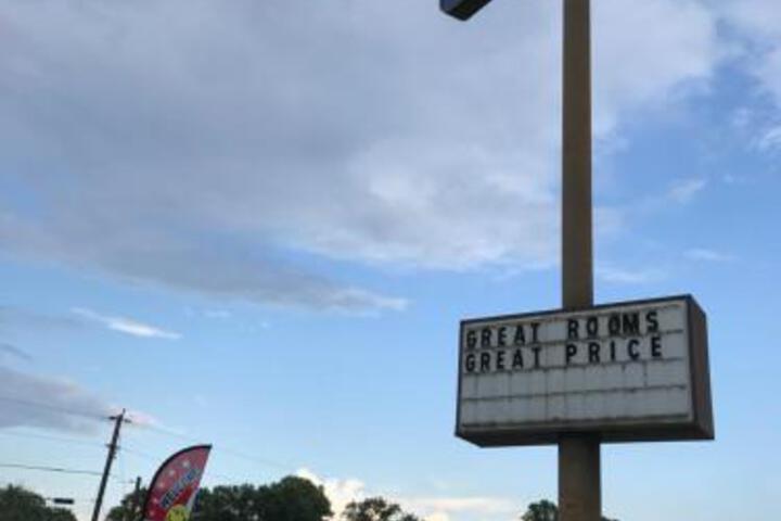 LA BELLE ETOILE