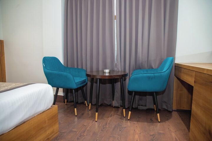 Room 5 of 25