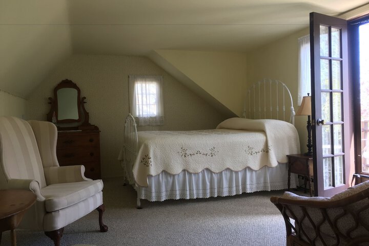 Room 10 of 29
