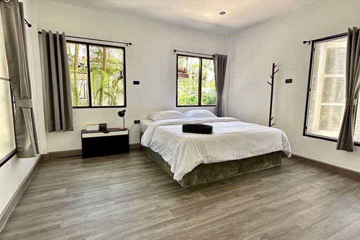 Room 6 of 32