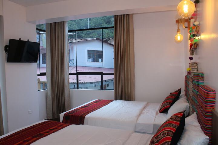 Room 4 of 17