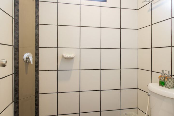 Room 60 of 76