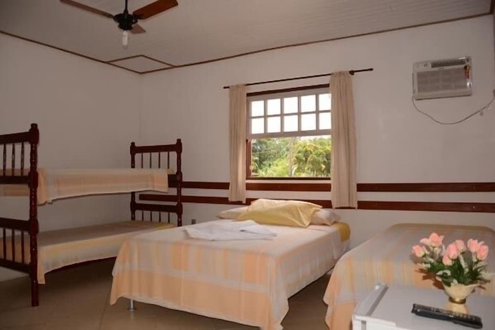 Room 12 of 40