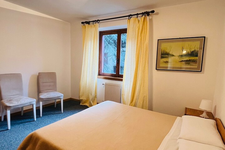 Room 21 of 35