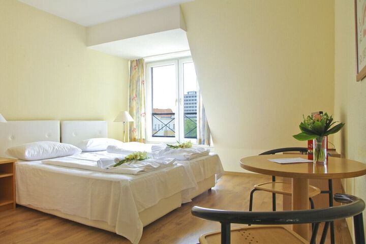 Room 3 of 35