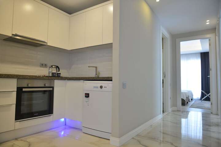 Room 3 of 27