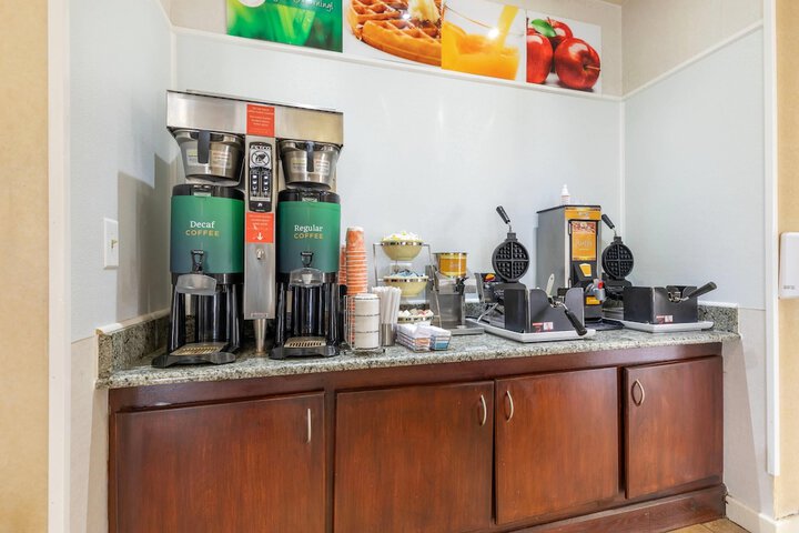 Breakfast/Coffee Service 27 of 29
