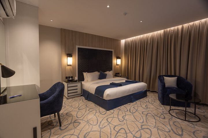 Room 8 of 20
