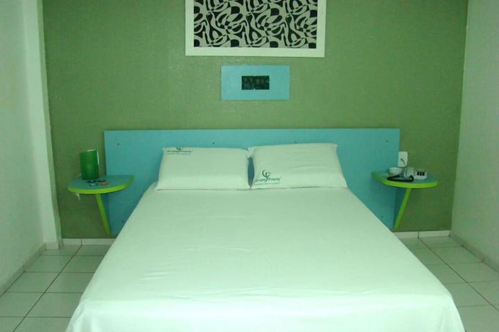 Room 10 of 43