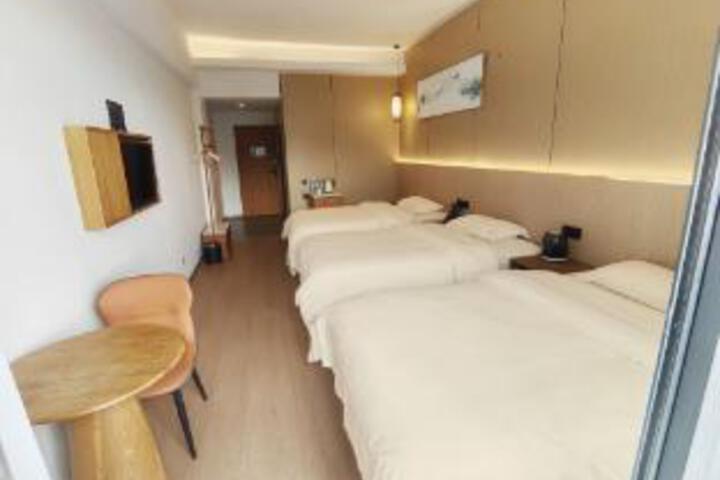 Room 21 of 23