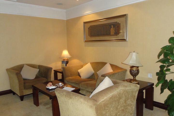 Room 15 of 41