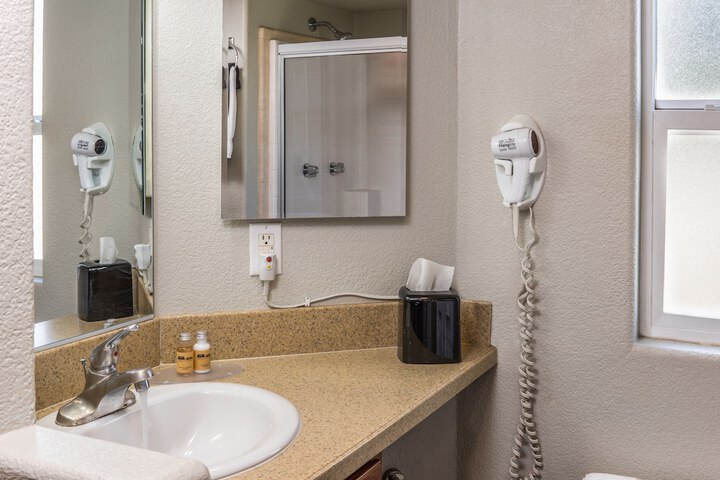 Room 144 of 185