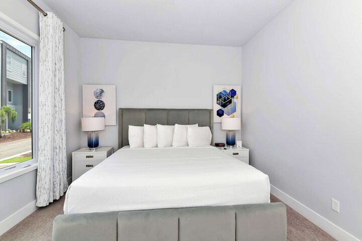 Room 41 of 216