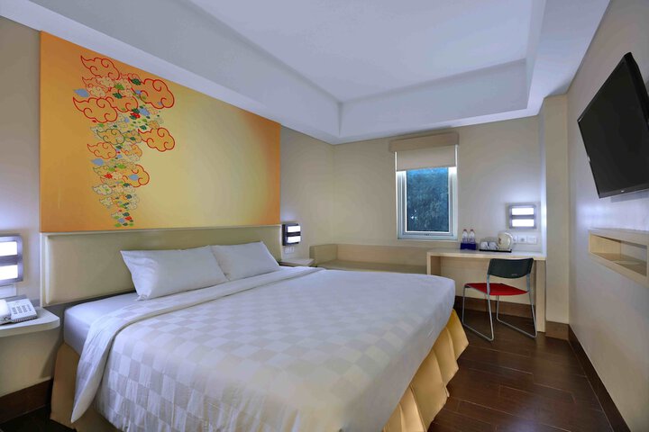 Room 8 of 38