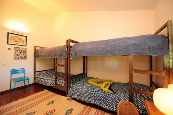 Room 3 of 35