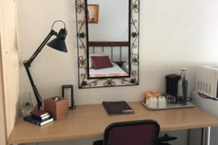 Room 25 of 34