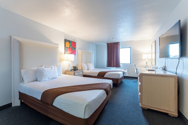 2 Double Beds (5 of 28)