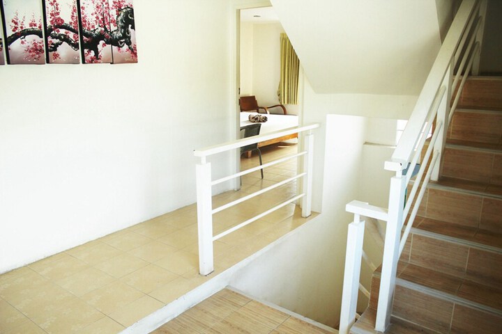 Ballroom/Hall 20 of 32