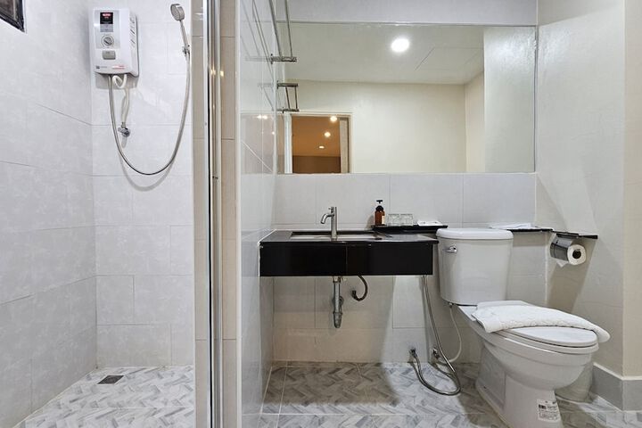 Room 115 of 174
