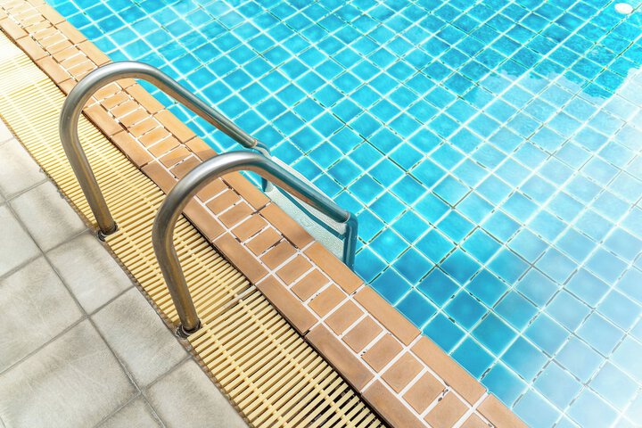Pool 58 of 140