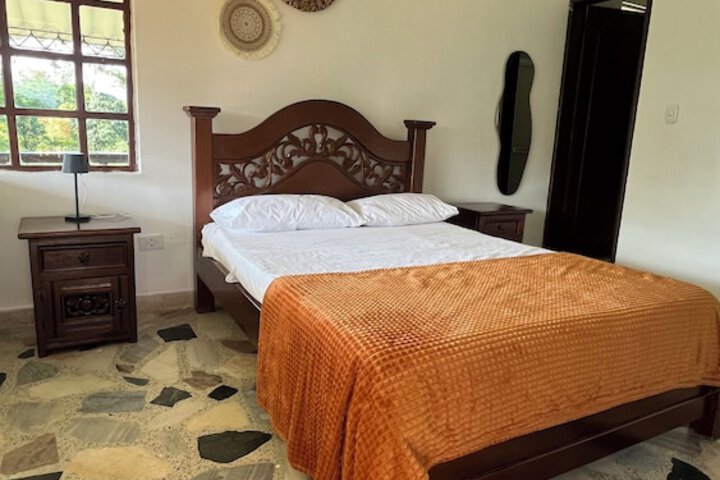 Room 3 of 27