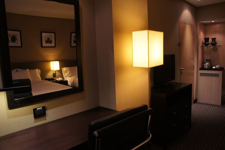 Room 7 of 70