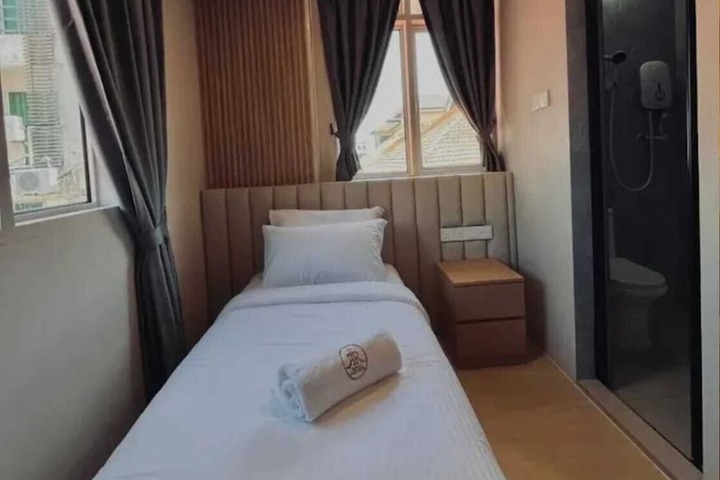 Room 18 of 41