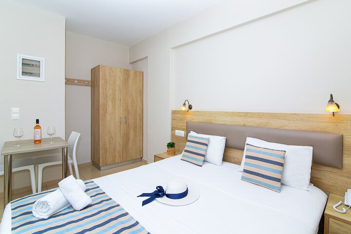 Room 38 of 168