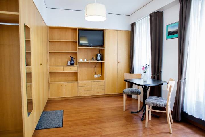 Room 32 of 56