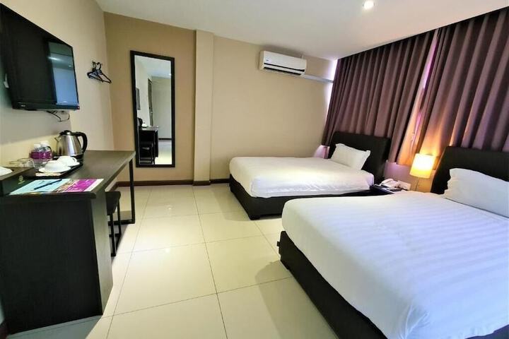 Room 46 of 75