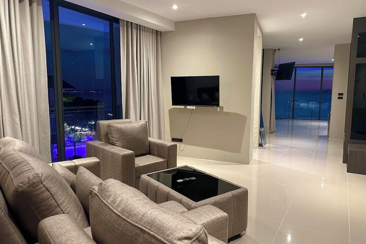 Room 17 of 46