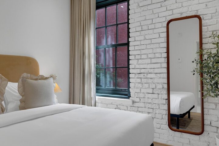 Room 75 of 199